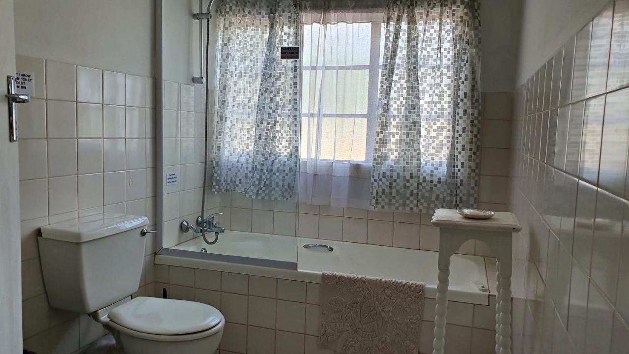 Lake Motel Hartbeespoort Eksteriør bilde
